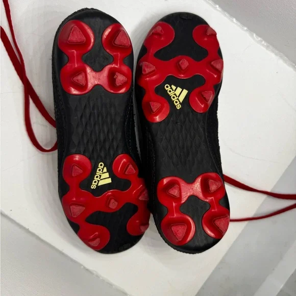 Adidas Kids Black and White Sneakers with Red Laces - Picture 9 of 9